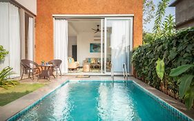 La Risa By The Blue Kite - 2 Bhk Villas Near Vagator Beach, Private Pool With Kitchen, Balcony, Security